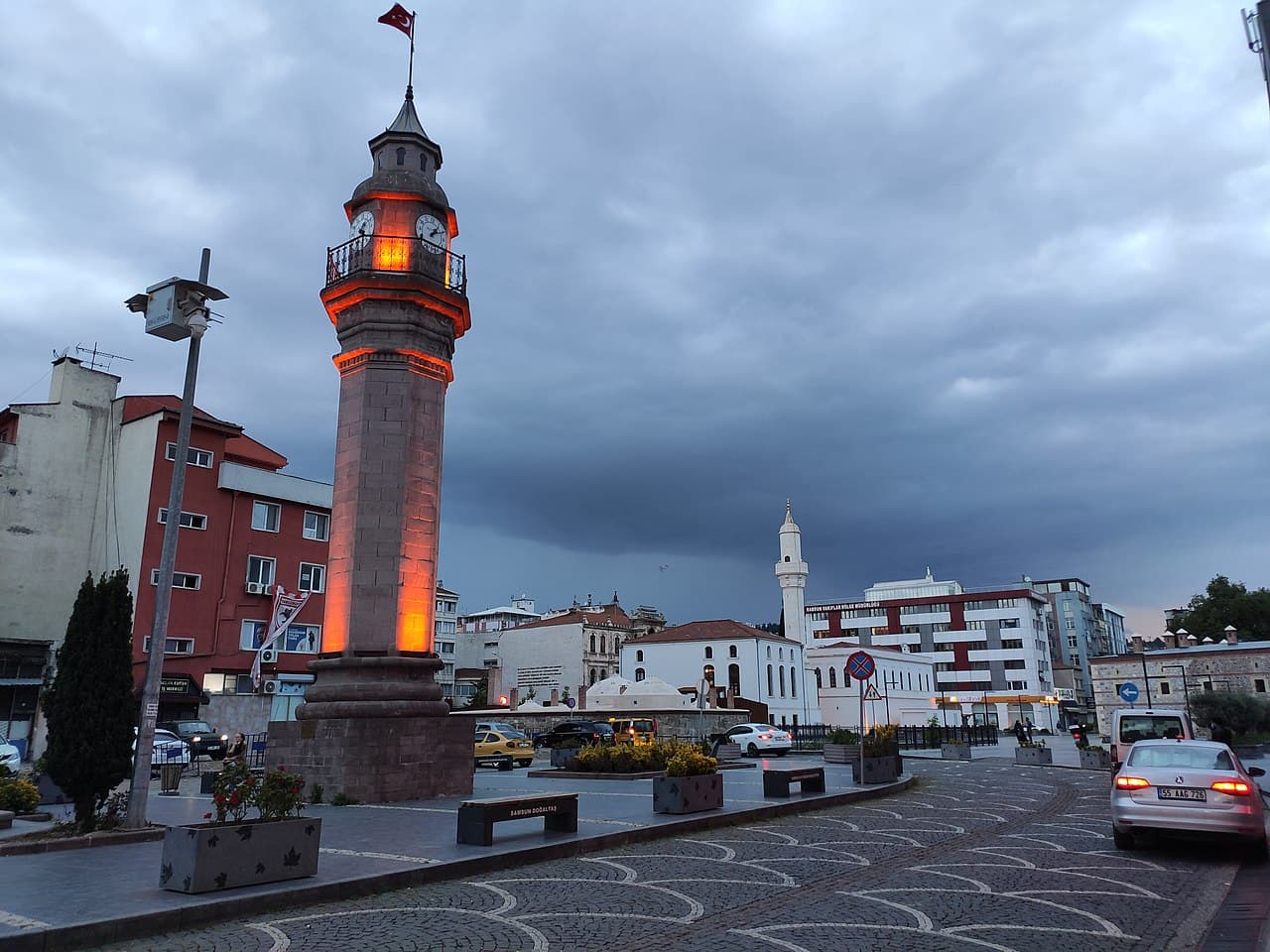 İlkadım Saathane Meydanı ve Samsun şehir merkezi